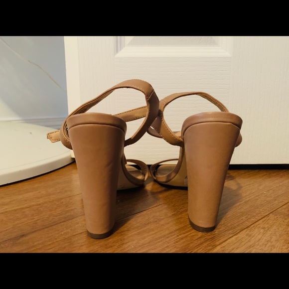 Nude heels - Picture 2 of 2